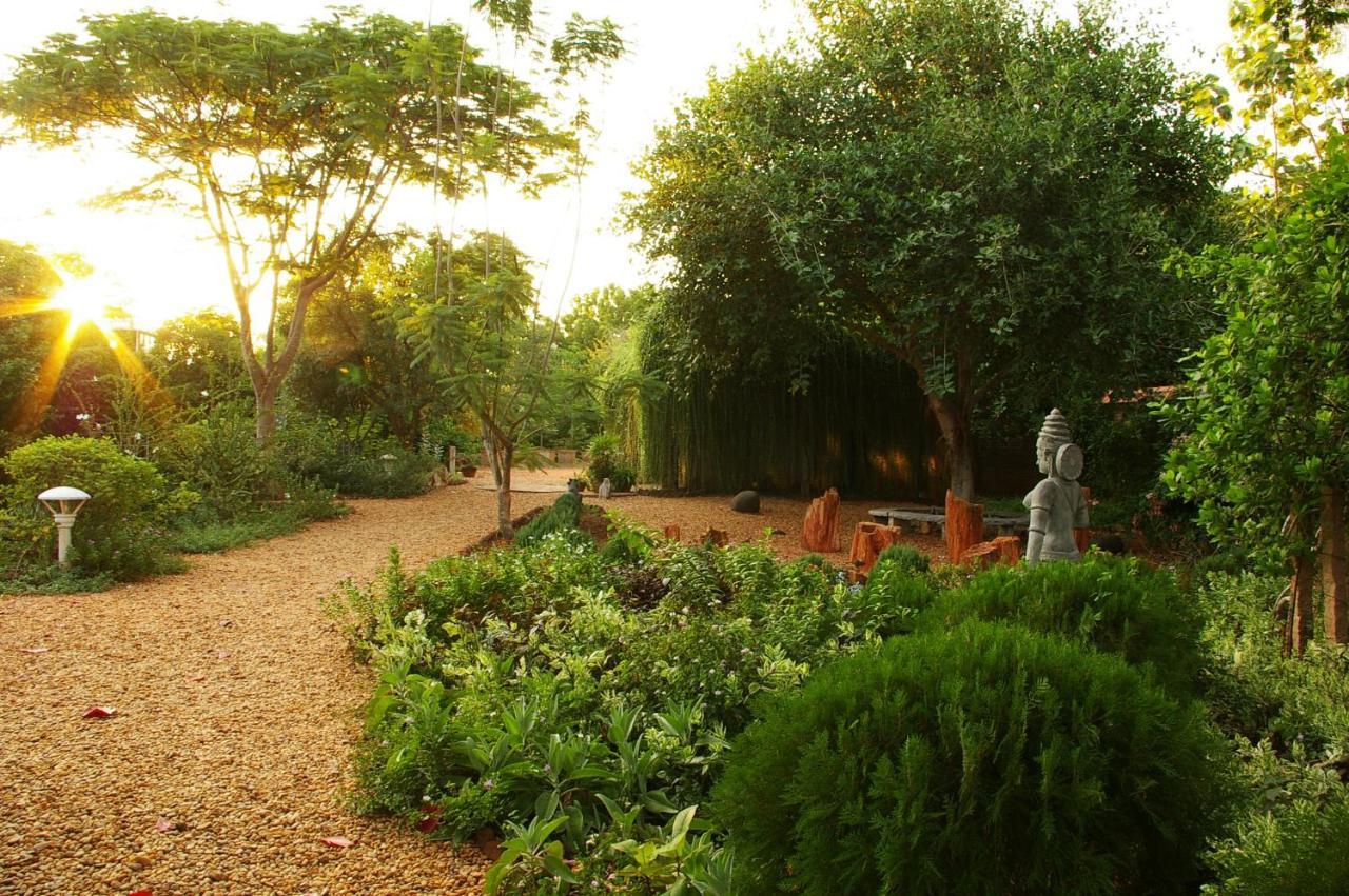 Gaia'S Garden Guest House Auroville Exteriör bild
